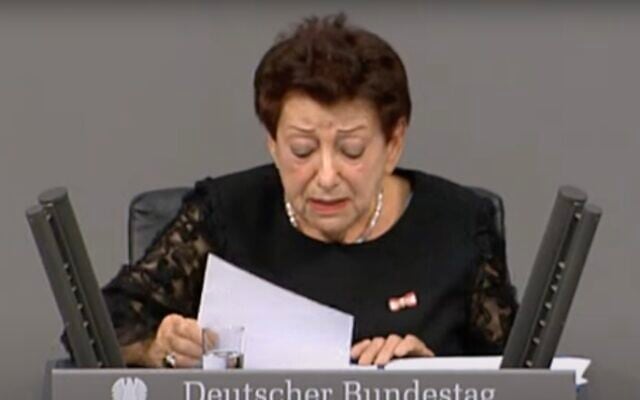 Inge Deutschkron addresses the Bundestag in Berlin. (Screen capture: YouTube) Inge Deutschkron addresses the Bundestag in Berlin. (Screen capture: YouTube)
