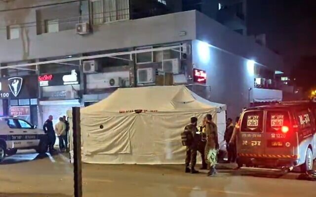 Security forces at the scene of a terrorist attack in Hadera, March 27, 2022 (Channel 12 screenshot) Security forces at the scene of a terrorist attack in Hadera, March 27, 2022 (Channel 12 screenshot)