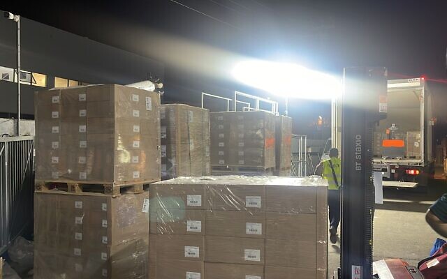 Humanitarian aid being sent for Ukrainian refugees from Ben Gurion Airport, March 2, 2022 (United Hatzalah of Israel)