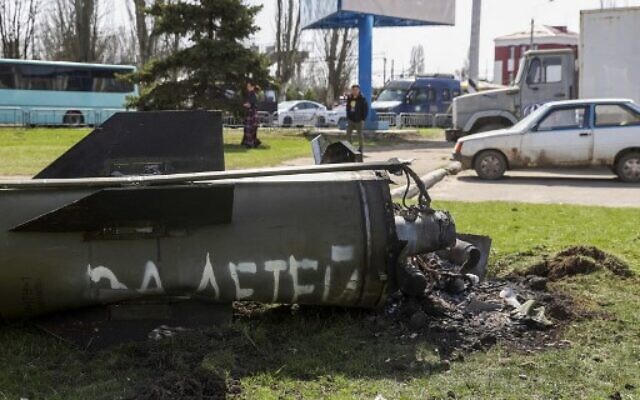The remains of a rocket, with the Russian lettering "For the children" painted on it, seen on the ground in the aftermath of a rocket attack on the railway station in the eastern city of Kramatorsk, in the Donbass region on April 8, 2022. (Anatolii STEPANOV / AFP) The remains of a rocket, with the Russian lettering "For the children" painted on it, seen on the ground in the aftermath of a rocket attack on the railway station in the eastern city of Kramatorsk, in the Donbass region on April 8, 2022. (Anatolii STEPANOV / AFP)