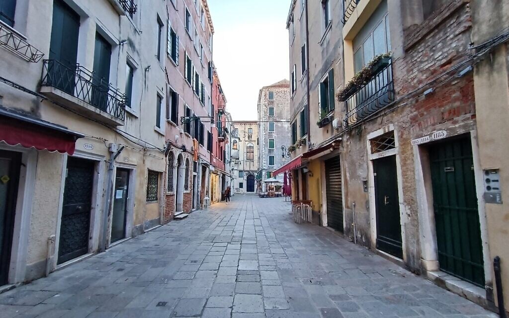 The streets of Venice’s former Jewish Ghetto. (Orge Castellano/JTA)