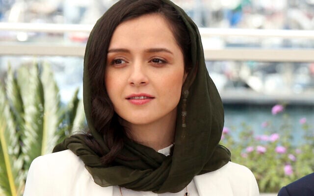 Actress Taraneh Alidoosti during a photo call for the film "Forushande" (The Salesman) at the 69th Cannes Film Festival, May 21, 2016. (AP Photo/Joel Ryan) Actress Taraneh Alidoosti during a photo call for the film "Forushande" (The Salesman) at the 69th Cannes Film Festival, May 21, 2016. (AP Photo/Joel Ryan)