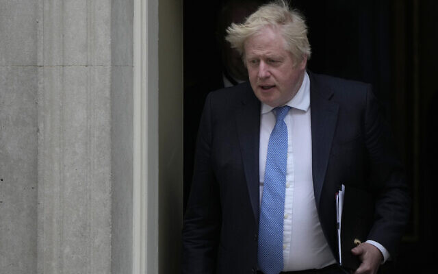 Britain's Prime Minister Boris Johnson leaves 10 Downing Street for the House of Commons to make a statement about Downing Street parties during the coronavirus lockdowns in London, on April 19, 2022. (AP Photo/Alastair Grant) Britain's Prime Minister Boris Johnson leaves 10 Downing Street for the House of Commons to make a statement about Downing Street parties during the coronavirus lockdowns in London, on April 19, 2022. (AP Photo/Alastair Grant)