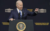 US President Joe Biden speaks Friday, April 22, 2022, at Green River College in Auburn, Wash., south of Seattle. (AP Photo/Ted S. Warren)