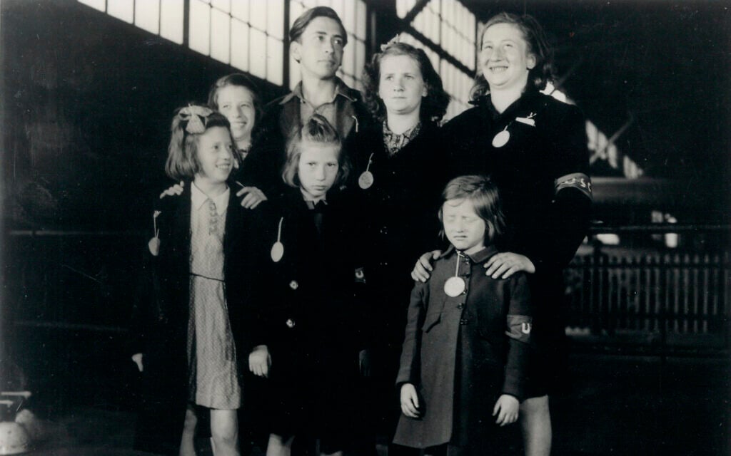 Ginger Lane (bottom right) and her siblings arrive in New York City as Holocaust survivors who were hidden in a fruit orchard near Berlin by non-Jews, May 26, 1946. (Courtesy Ginger Lane/AP)