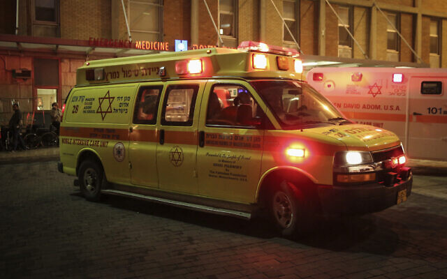 Illustrative: An ambulance at the Hadassah Ein Kerem hospital in Jerusalem, on November 5, 2014. (Hadas Parush/Flash90) Illustrative: An ambulance at the Hadassah Ein Kerem hospital in Jerusalem, on November 5, 2014. (Hadas Parush/Flash90)
