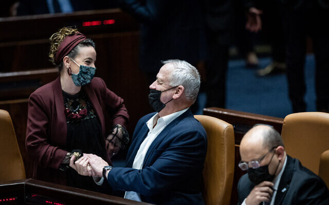 Minister of Defense Benny Gantz with MK Idit Silman during a plenum session at the Knesset, February 28, 2022. (Yonatan Sindel/Flash90) Minister of Defense Benny Gantz with MK Idit Silman during a plenum session at the Knesset, February 28, 2022. (Yonatan Sindel/Flash90)