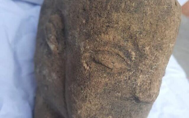 A stone statuette over 4,500 years old depicting the face of an ancient goddess discovered in the southern Gaza Strip, April 25, 2022 (Courtesy) A stone statuette over 4,500 years old depicting the face of an ancient goddess discovered in the southern Gaza Strip, April 25, 2022 (Courtesy)