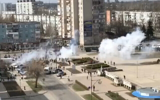 Russian forces reportedly fire on protestors in the Ukrainian city of Enerhodar, on April 2, 2022. (Screenshot/Twitter) Russian forces reportedly fire on protestors in the Ukrainian city of Enerhodar, on April 2, 2022. (Screenshot/Twitter)