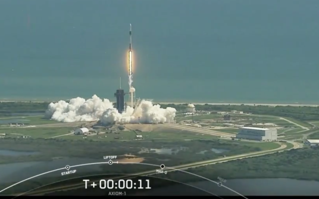 The SpaceX Dragon capsule launches off to the International Space Station on April 8, 2022. (Screen capture/Twitter) The SpaceX Dragon capsule launches off to the International Space Station on April 8, 2022. (Screen capture/Twitter)
