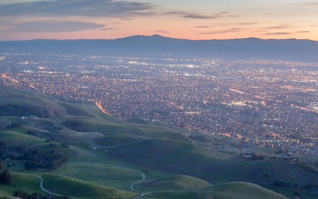 Illustrative. Silicon Valley, California at dusk. July 2017 (yhelfman via iStock by Getty Images)