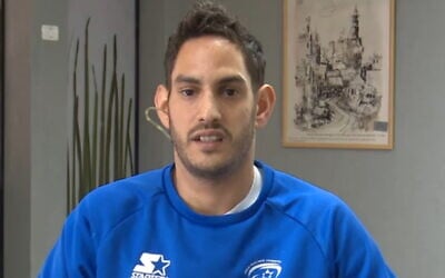 Asael Shabo speaks to Channel 12 news, April 14, 2022. (Screenshot: Channel 12)