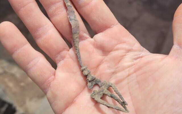 An ancient bronze fork found at Korazim National Park, believed to be from the Talmudic period (Ahia Cohen-Tavor/Nature and Parks Authority) An ancient bronze fork found at Korazim National Park, believed to be from the Talmudic period (Ahia Cohen-Tavor/Nature and Parks Authority)