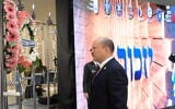 Prime Minister Naftali Bennett places a wreath during the official Memorial Day ceremony at Mount Herzl military cemetery in Jerusalem on May 4, 2022. (Amos Ben Gershom/GPO)