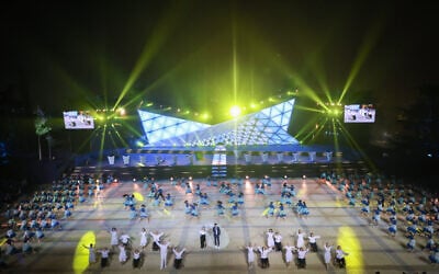 An Independence Day ceremony, held at Mount Herzl, Jerusalem on May 4, 2022. (Yonatan Sindel/Flash90)