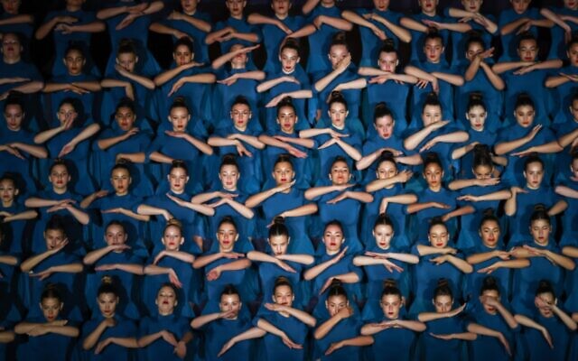 Dancers perform at the 74th Independence Day ceremony, held at Mount Herzl, Jerusalem on May 04, 2022 (Yonatan Sindel/Flash90)