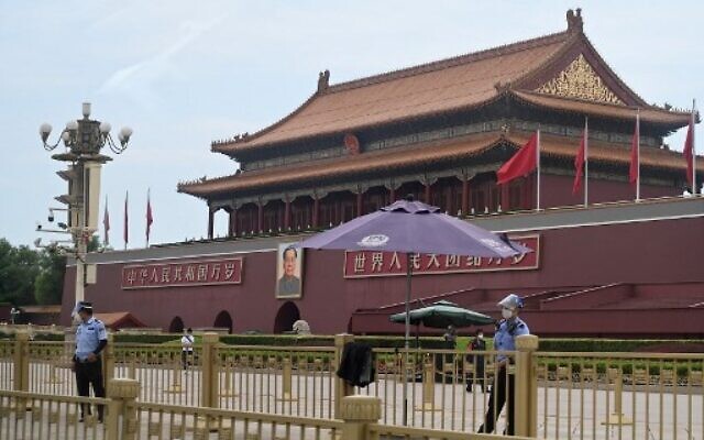 Policemen stand guard in front of the Tiananmen Gate during the 33rd anniversary of the June 4, 1989 crackdown on pro-democracy protests in Beijing, June 4, 2022. (Noel Celis/AFP) Policemen stand guard in front of the Tiananmen Gate during the 33rd anniversary of the June 4, 1989 crackdown on pro-democracy protests in Beijing, June 4, 2022. (Noel Celis/AFP)