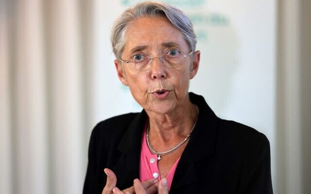 France's Prime Minister Elisabeth Borne addresses media representatives following a presentation by GRTGaz at Bois-Colombes, north-west of Paris on June 23, 2022. (Thomas Coex/Various sources/AFP) France's Prime Minister Elisabeth Borne addresses media representatives following a presentation by GRTGaz at Bois-Colombes, north-west of Paris on June 23, 2022. (Thomas Coex/Various sources/AFP)