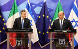 Italian Prime Minister Mario Draghi, left, and Prime Minister Naftali Bennett make a press statement at the prime minster's office in Jerusalem, June 14, 2022. (Abir Sultan/Pool via AP)
