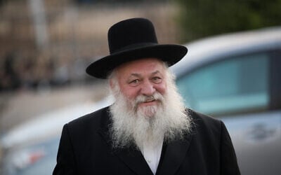 Rabbi Yitzchak Goldknopf is seen outside a meeting of the Council of Torah Sages in Jerusalem on September 7, 2017. (Yonatan Sindel/Flash90)