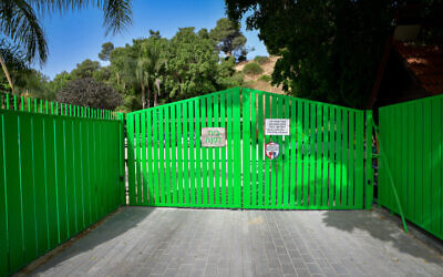 The entrance to the Beit Dafna residence in Holon on May 3, 2022. (Avshalom Sassoni/Flash90)