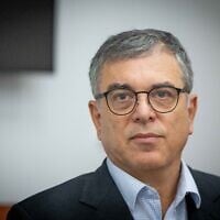 Shlomo Filber, former director general of the Communications Ministry, at a court hearing in the trial against Benjamin Netanyahu, at the Jerusalem District Court, June 1, 2022. (Yonatan Sindel/Flash90)