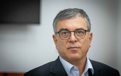 Shlomo Filber, former director general of the Communications Ministry, at a court hearing in the trial against Benjamin Netanyahu, at the District Court in Jerusalem on June 1, 2022. (Yonatan Sindel/Flash90)