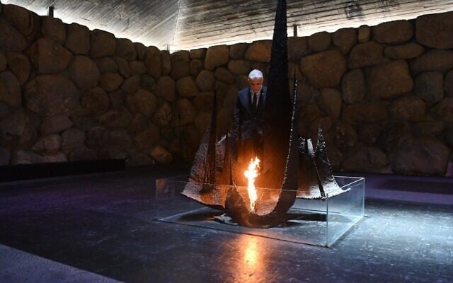 Incoming prime minister Yair Lapid visits the Yad Vashem Holocaust Memorial in Jerusalem, June 30, 2022 (Kobi Gideon/GPO)