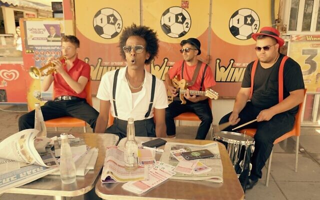Gili Yalo, one of the singers in 'Los Angeles Darom,' a new Israeli musical documentary about Kiryat Malachi, at cinematheque theaters throughout Israel through June 2022 (Courtesy 'Los Angeles Darom')