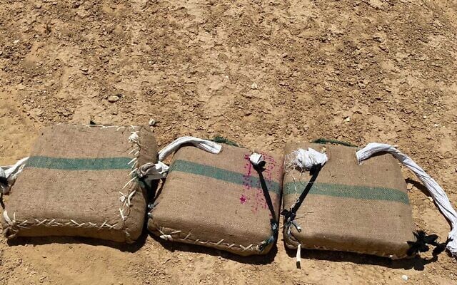 Drugs seized during a smuggling attempt on the Egypt border, on June 27, 2022. (Israel Defense Forces) Drugs seized during a smuggling attempt on the Egypt border, on June 27, 2022. (Israel Defense Forces)