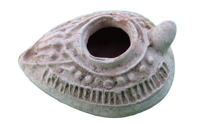 A ceramic artifact discovered in the site of the early mosque in Rahat, dated to the Early Islamic period. (Yasmin Orbach, Israel Antiquities Authority) A ceramic artifact discovered in the site of the early mosque in Rahat, dated to the Early Islamic period. (Yasmin Orbach, Israel Antiquities Authority)