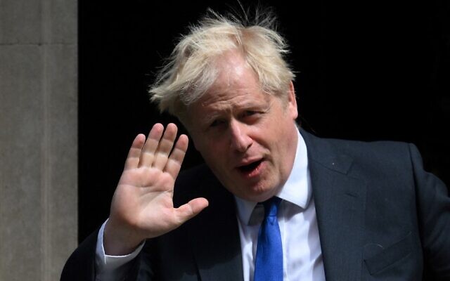 Britain's Prime Minister Boris Johnson leaves from 10 Downing Street in central London on July 6, 2022 (Daniel LEAL / AFP) Britain's Prime Minister Boris Johnson leaves from 10 Downing Street in central London on July 6, 2022 (Daniel LEAL / AFP)