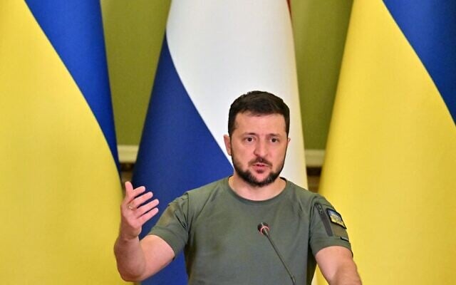 Ukrainian President Volodymyr Zelensky gestures while addressing a press conference with Netherland's Prime Minister, following talks in Kyiv on July 11, 2022. (Sergei Supinsky/AFP) Ukrainian President Volodymyr Zelensky gestures while addressing a press conference with Netherland's Prime Minister, following talks in Kyiv on July 11, 2022. (Sergei Supinsky/AFP)