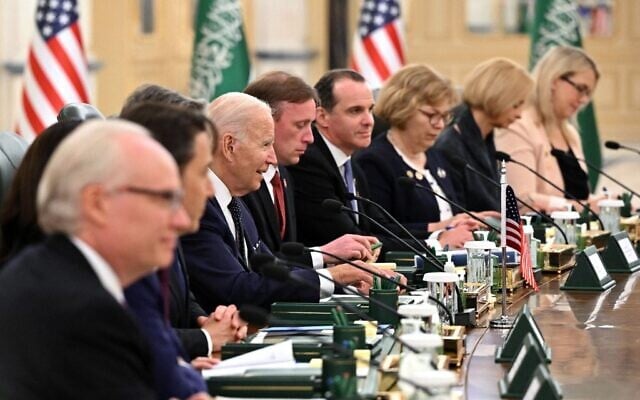 US President Joe Biden (3-L) takes part in a working session with the Saudi crown prince (not pictured) at the Al-Salam Royal Palace in the Saudi coastal city of Jeddah, on July 15, 2022. (Mandel NGAN / AFP) US President Joe Biden (3-L) takes part in a working session with the Saudi crown prince (not pictured) at the Al-Salam Royal Palace in the Saudi coastal city of Jeddah, on July 15, 2022. (Mandel NGAN / AFP)