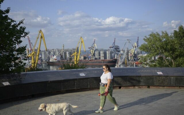 A woman walks in a park with her dog in Odesa, on July 20, 2022, amid the Russian invasion of Ukraine. (Bulent Kilic/AFP) A woman walks in a park with her dog in Odesa, on July 20, 2022, amid the Russian invasion of Ukraine. (Bulent Kilic/AFP)