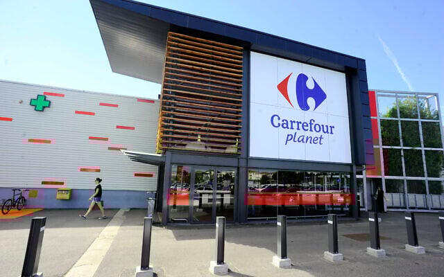 Outside view of a Carrefour store Aug. 25, 2010 in Ecully, near Lyon, central France (AP Photo/Thomas Campagne) Outside view of a Carrefour store Aug. 25, 2010 in Ecully, near Lyon, central France (AP Photo/Thomas Campagne)