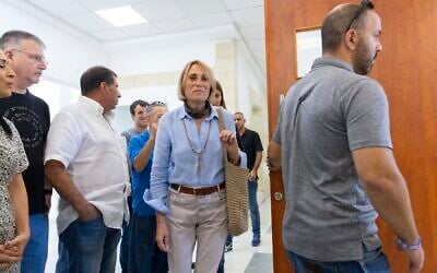 Hadas Klein arrives at a court hearing in the trial against Prime Minister Benjamin Netanyahu, at the Jerusalem District Court, July 19, 2022. (Olivier Fitoussi/Flash90)