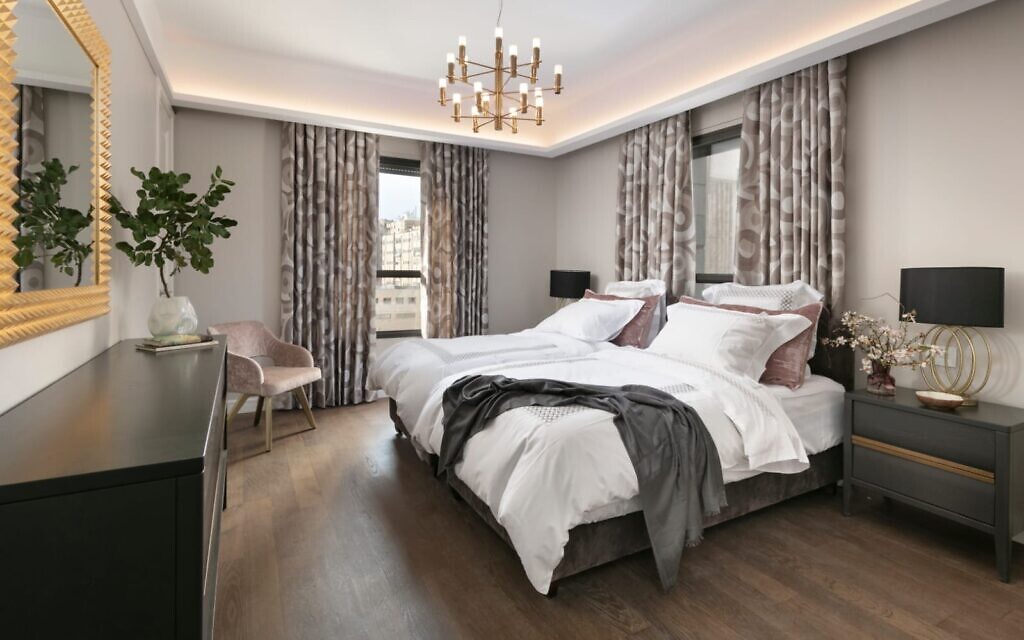 A Jerusalem bedrrom designed by Gittie Perl. (Elad Gonen for gp-interiors)