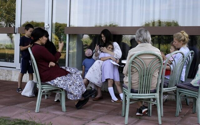 Ukrainian Jewish refugees are seen in a newly opened kosher camp on the southern shore of Lake Balaton in Balatonoszod, Hungary, on July 29, 2022. (Peter Kohalmi/AFP) Ukrainian Jewish refugees are seen in a newly opened kosher camp on the southern shore of Lake Balaton in Balatonoszod, Hungary, on July 29, 2022. (Peter Kohalmi/AFP)