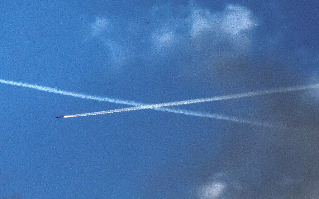 A missile from the  Iron Dome air defense system is launched in southern Israel, on August 6, 2022. (JACK GUEZ / AFP)