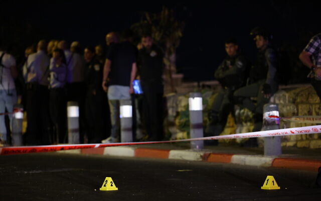 The scene of a terror attack outside the Jerusalem Old City, August 14, 2022. (Yonatan Sindel/Flash90)