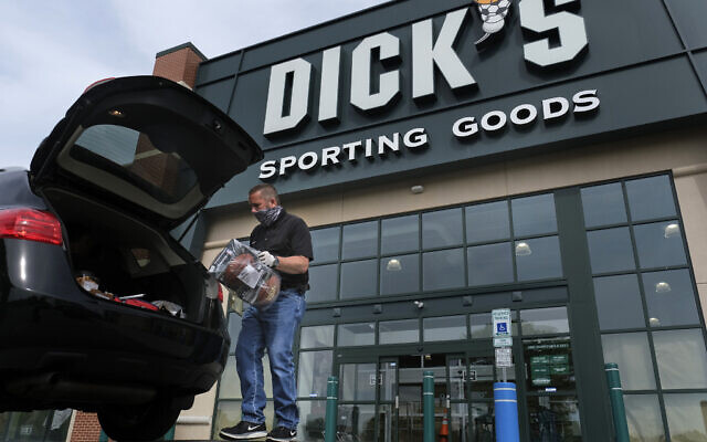 Illustrative: A Dick's Sporting Goods shop in Paramus, New Jersey, May 18, 2020. (AP Photo/Seth Wenig, File) Illustrative: A Dick's Sporting Goods shop in Paramus, New Jersey, May 18, 2020. (AP Photo/Seth Wenig, File)