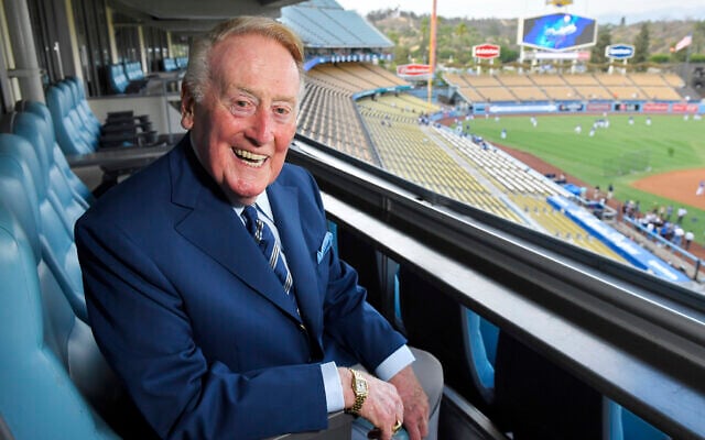 Broadcaster Vin Scully poses for a photo prior a baseball game between the Los Angeles Dodgers and the San Francisco Giants in Los Angeles, Sept. 20, 2016. (Mark J. Terrill/AP) Broadcaster Vin Scully poses for a photo prior a baseball game between the Los Angeles Dodgers and the San Francisco Giants in Los Angeles, Sept. 20, 2016. (Mark J. Terrill/AP)