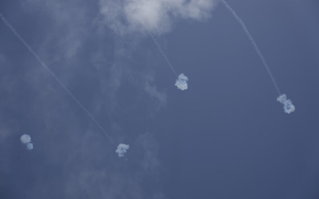 An Iron Dome air defense system intercepts a rocket fired from the Gaza Strip, in the southern coastal city of Ashkelon, amid fighting between Israel and Palestinian Islamic Jihad. August 7, 2022. (AP Photo/Ariel Schalit)