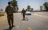 Israeli soldiers block roads near the border with the Gaza Strip on August 2, 2022. (Flash90)