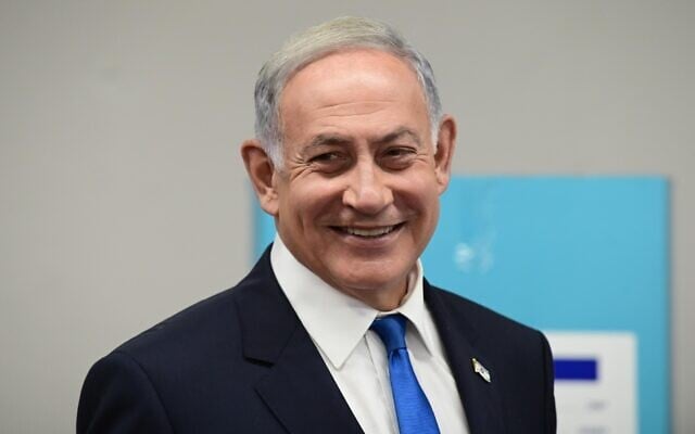 Opposition leader Benjamin Netanyahu casts his vote in the Likud primaries at a polling station in Tel Aviv on August 10, 2022. (Tomer Neuberg/Flash90) Opposition leader Benjamin Netanyahu casts his vote in the Likud primaries at a polling station in Tel Aviv on August 10, 2022. (Tomer Neuberg/Flash90)