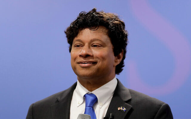 Shri Thanedar at a news conference in Detroit, June 8, 2017. (AP Photo/Carlos Osorio, File)