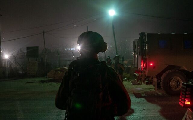 Illustrative. IDF soldiers during arrest operations in the West Bank, August 15, 2022. (IDF)