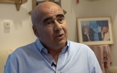 Retired northern district prison commander Makbil Tafesh in a televised interview with Channel 12, August 2, 2022. (Screen Capture)