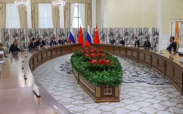 Russian President Vladimir Putin meets with China's President Xi Jinping on the sidelines of the Shanghai Cooperation Organisation (SCO) leaders' summit in Samarkand, Uzbekistan, on September 15, 2022. (Alexandr Demyanchuk/Sputnik/AFP) Russian President Vladimir Putin meets with China's President Xi Jinping on the sidelines of the Shanghai Cooperation Organisation (SCO) leaders' summit in Samarkand, Uzbekistan, on September 15, 2022. (Alexandr Demyanchuk/Sputnik/AFP)